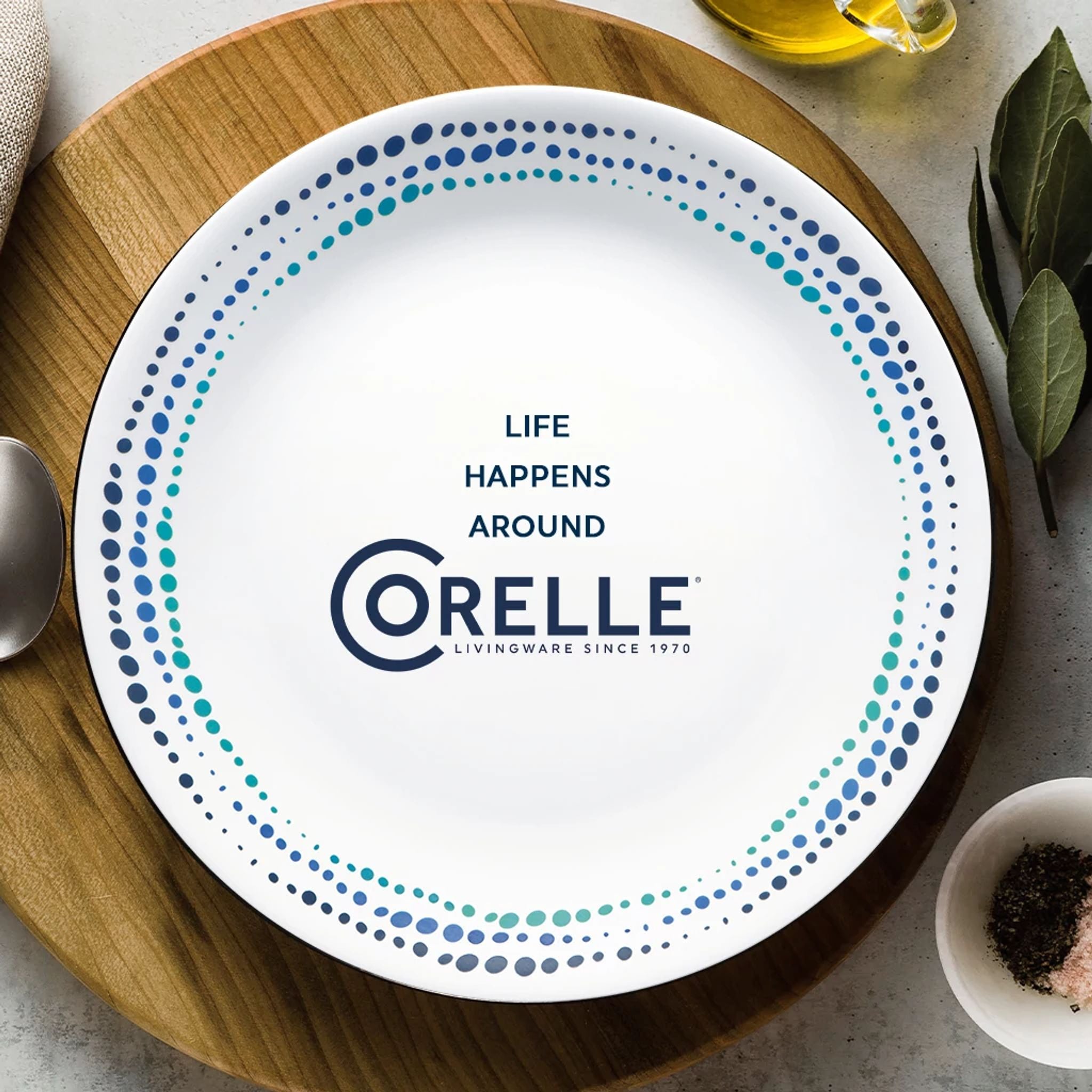 Corelle® Ocean Blues 12-piece Dinnerware Set. Service for 4 - Image 3