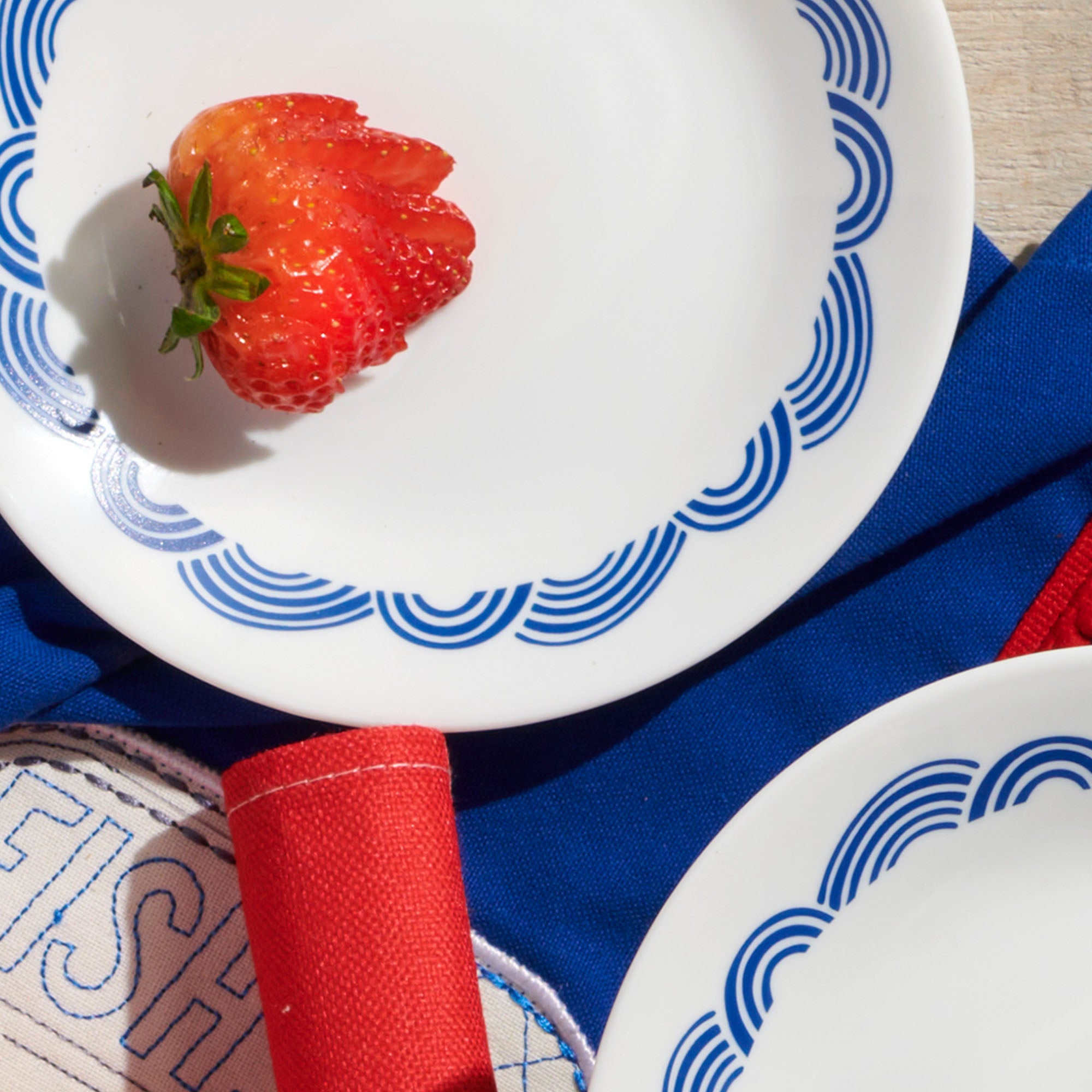 Corelle® Rolling Waves 8.5 Lunch Plate. 6-pack - Image 8